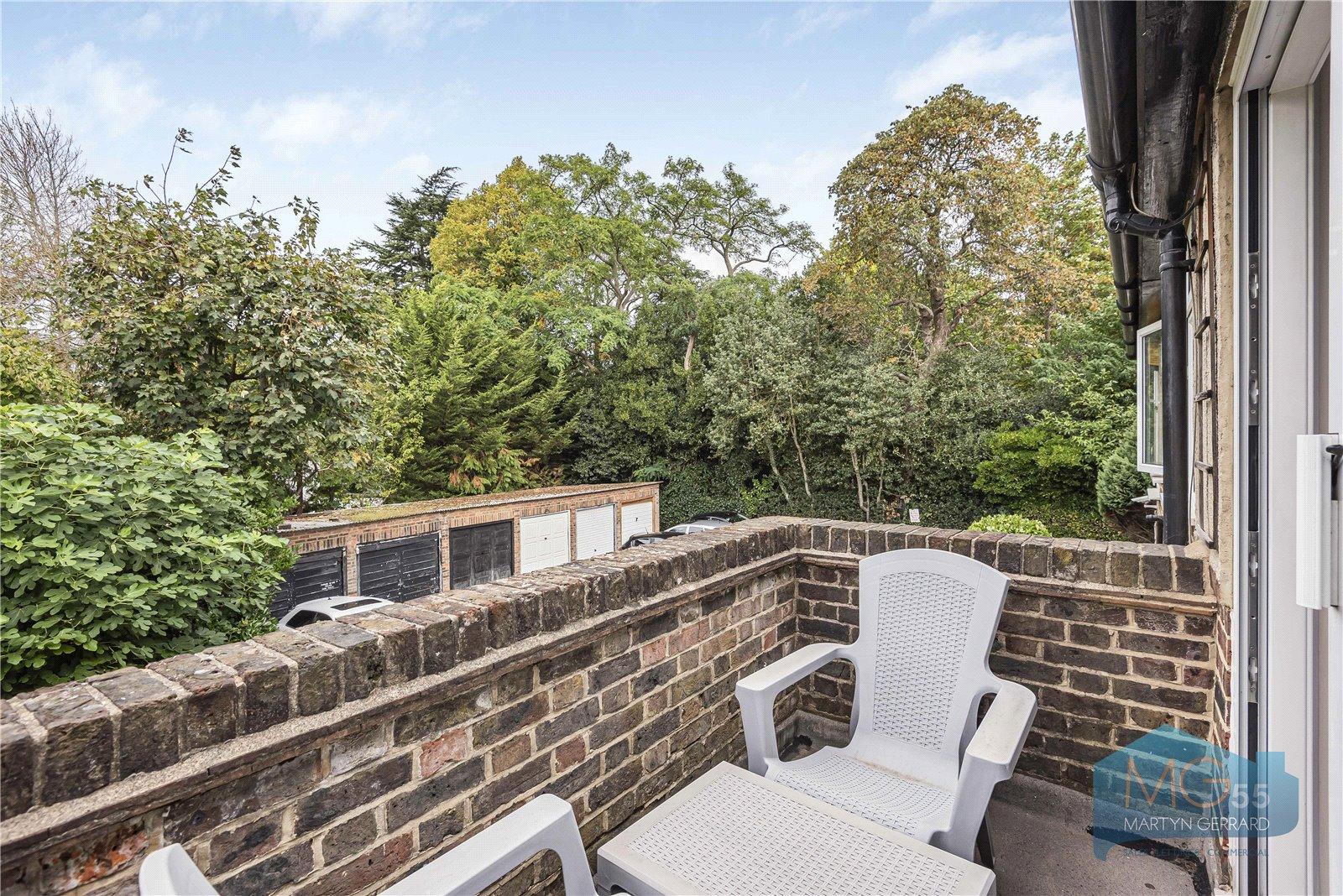 2 bedroom Apartment for sale - Martyn Gerrard