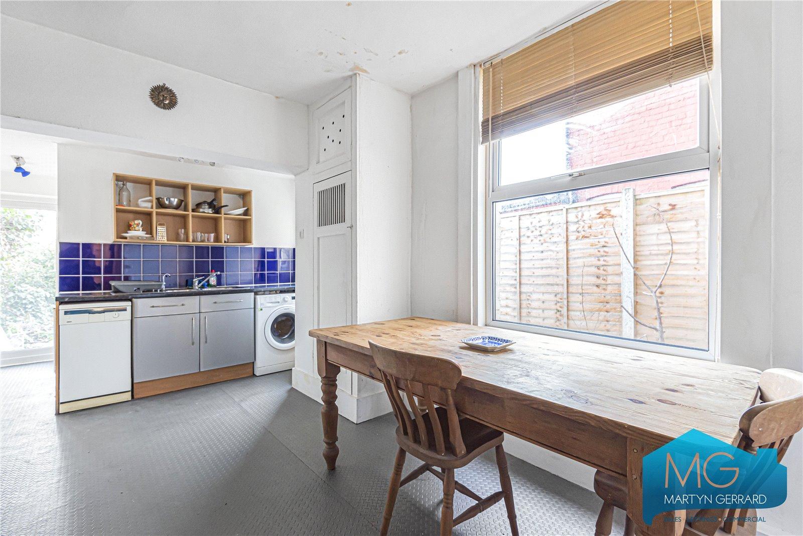 1 bedroom Ground Floor Flat for sale - Martyn Gerrard