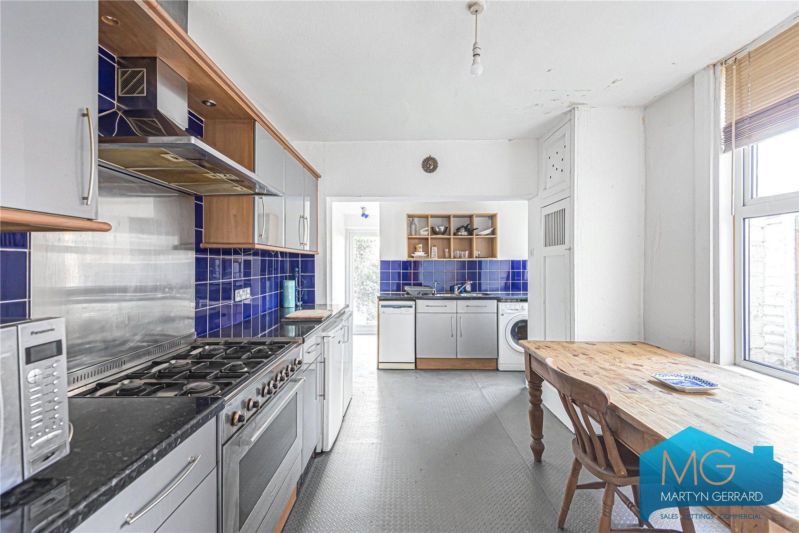 1 bedroom Ground Floor Flat for sale - Martyn Gerrard