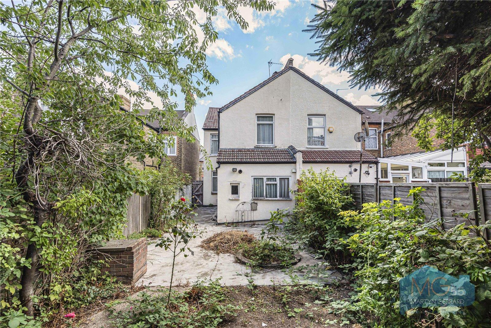 3 bedroom Semi-Detached House for sale - Martyn Gerrard
