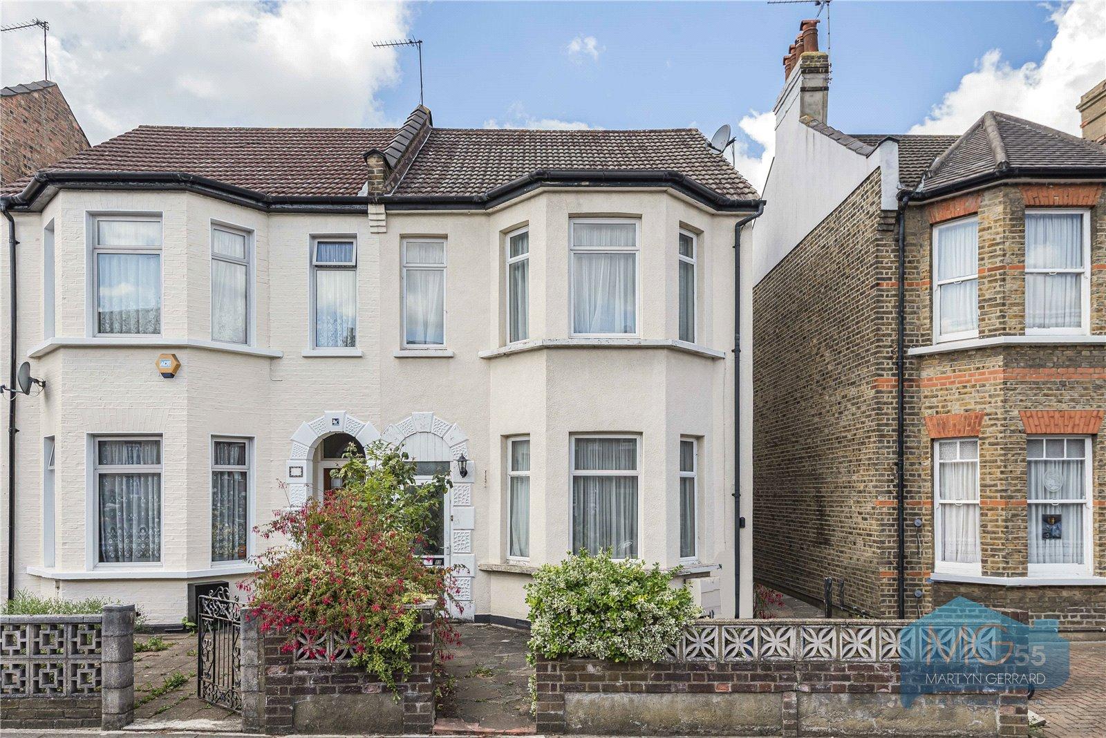3 bedroom Semi-Detached House for sale - Martyn Gerrard