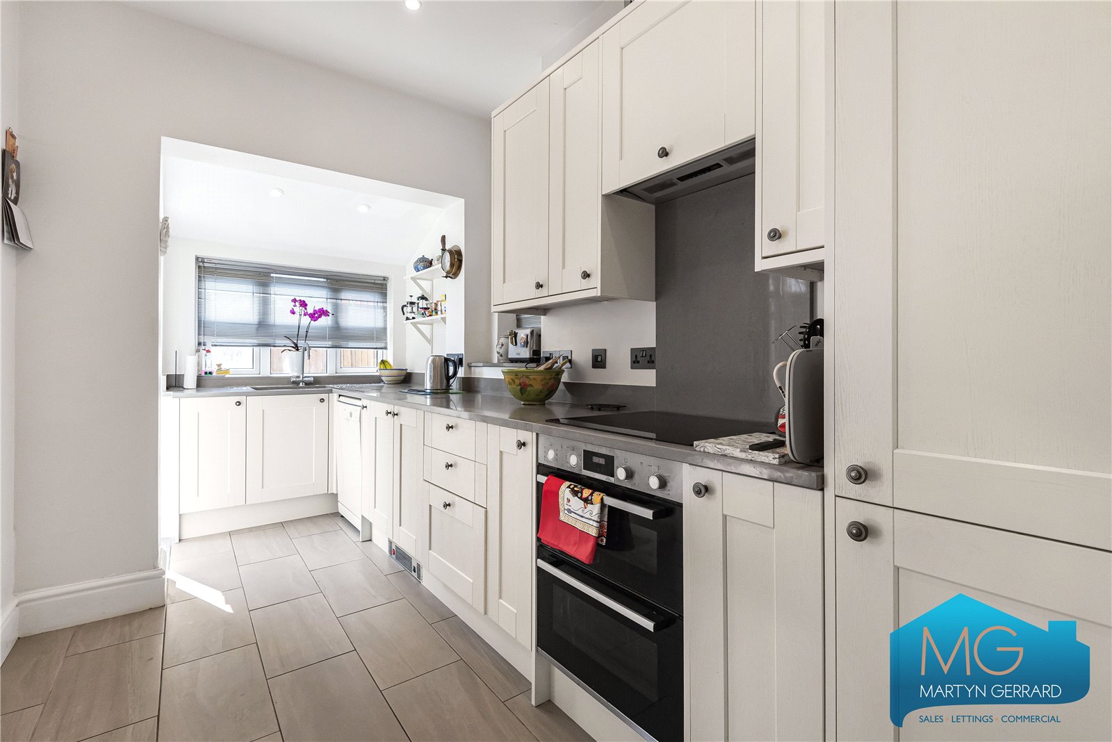 4 bedroom Semi-Detached House for sale - Martyn Gerrard