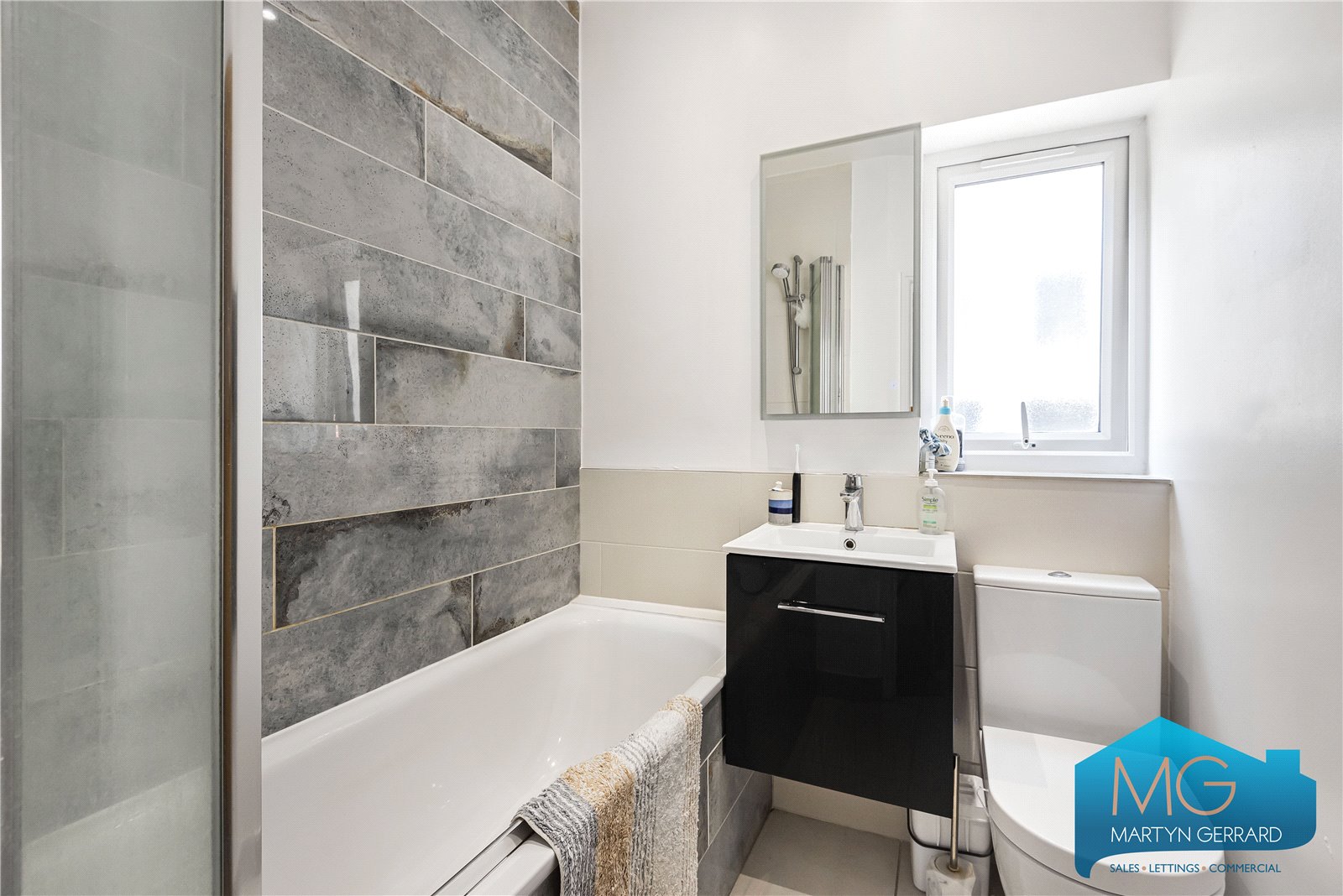 4 bedroom Semi-Detached House for sale - Martyn Gerrard