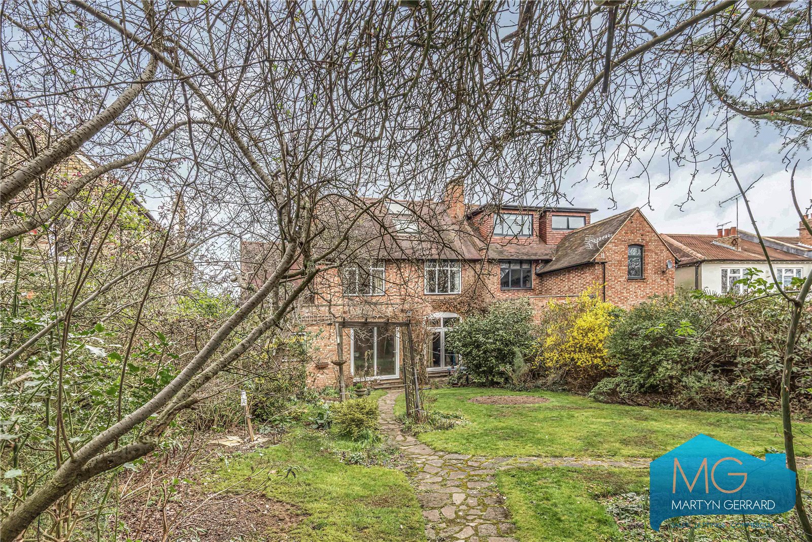 4 bedroom Semi-Detached House for sale - Martyn Gerrard
