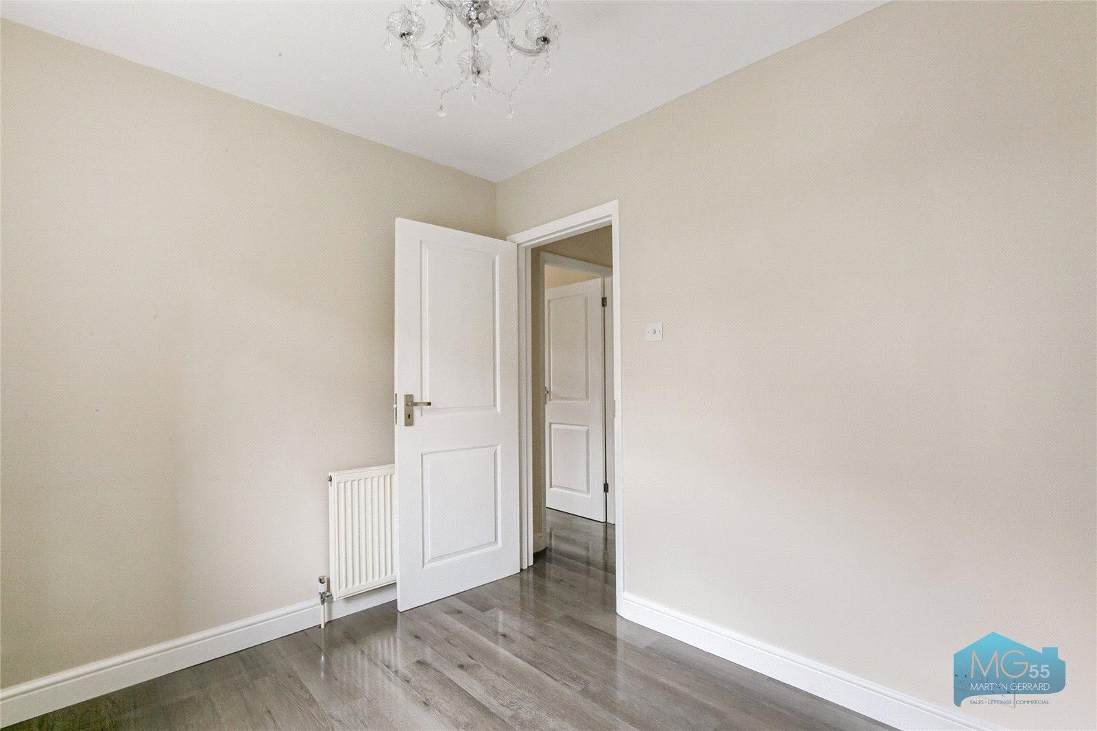 2 bedroom Ground Floor Flat to rent - Martyn Gerrard
