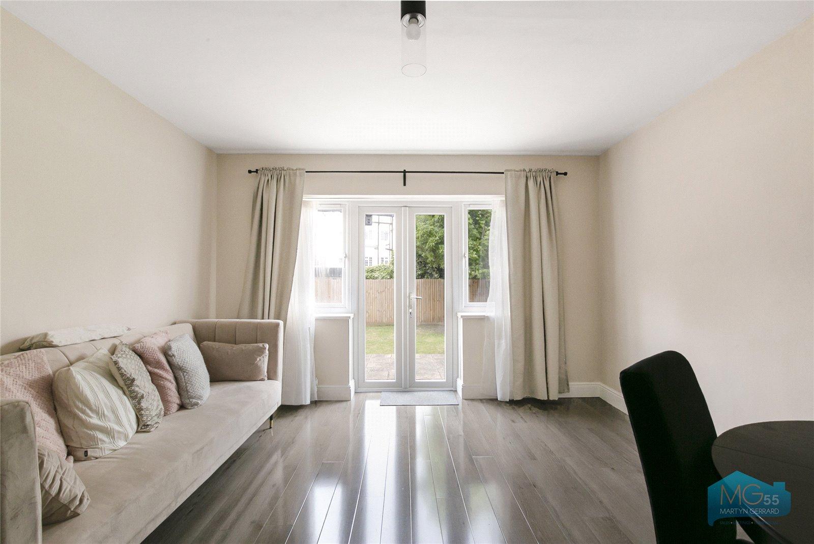 2 bedroom Ground Floor Flat to rent - Martyn Gerrard