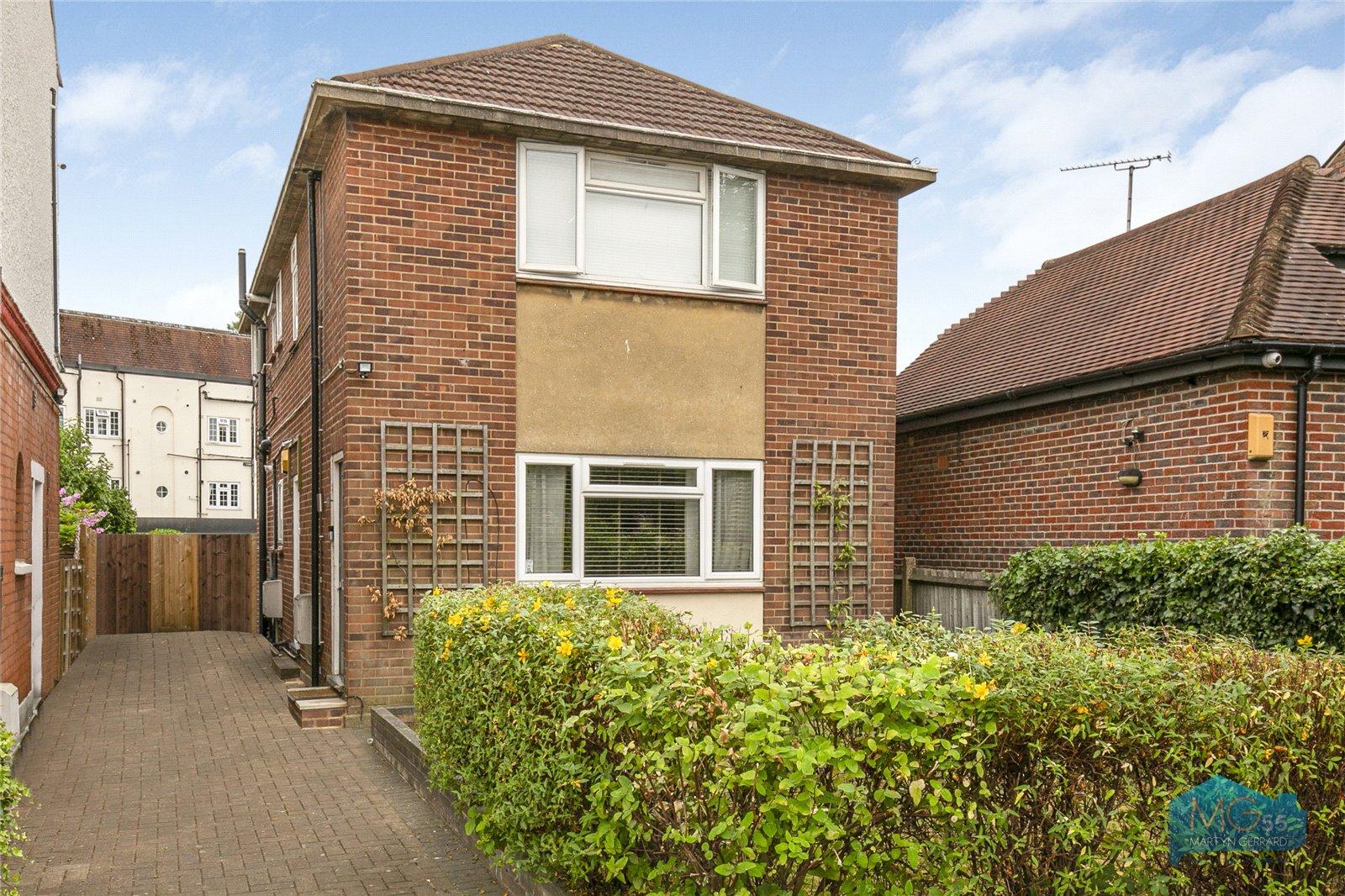 2 bedroom Ground Floor Flat to rent - Martyn Gerrard