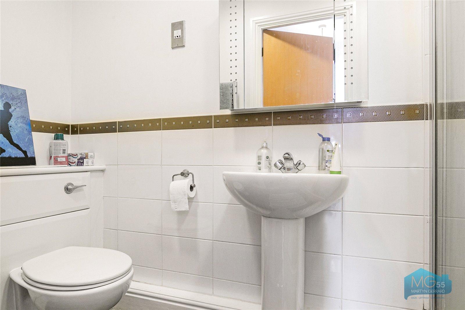 2 bedroom Apartment to rent - Martyn Gerrard