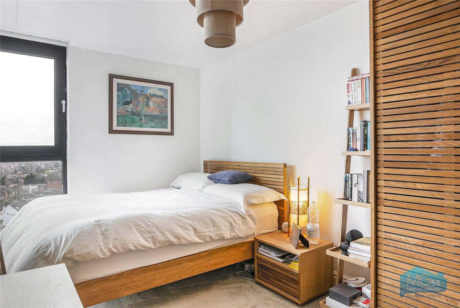 2 bedroom Apartment to rent - Martyn Gerrard