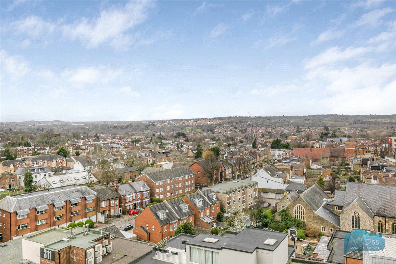 2 bedroom Apartment to rent - Martyn Gerrard