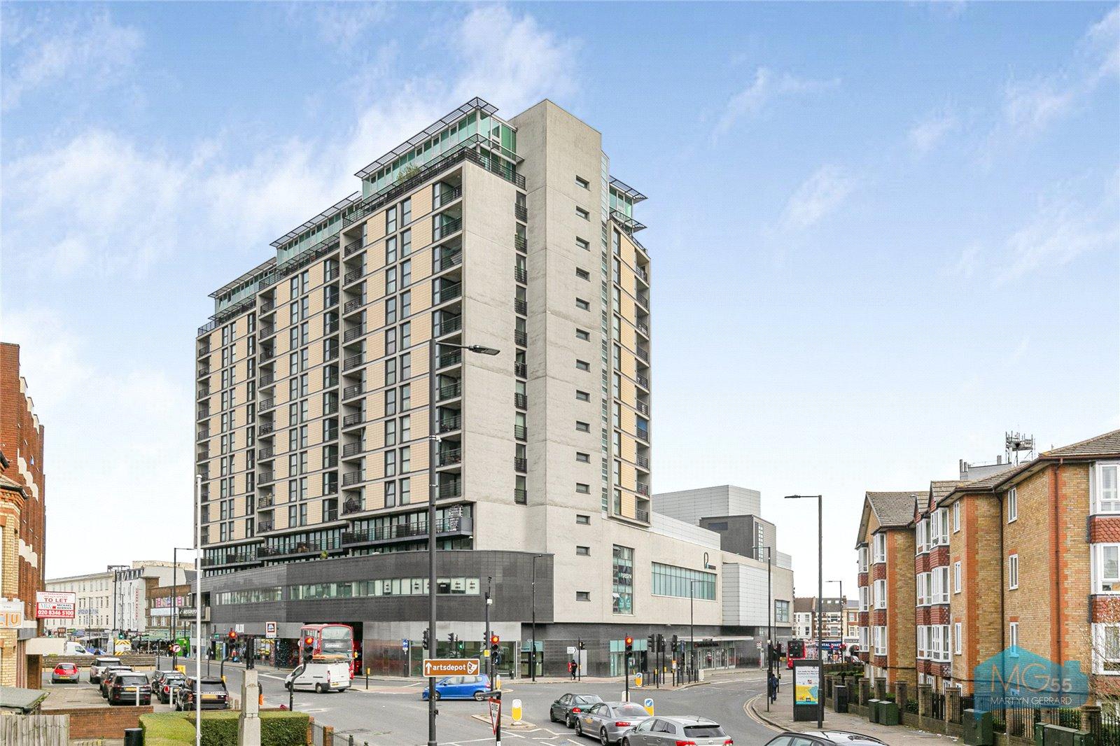 2 bedroom Apartment to rent - Martyn Gerrard
