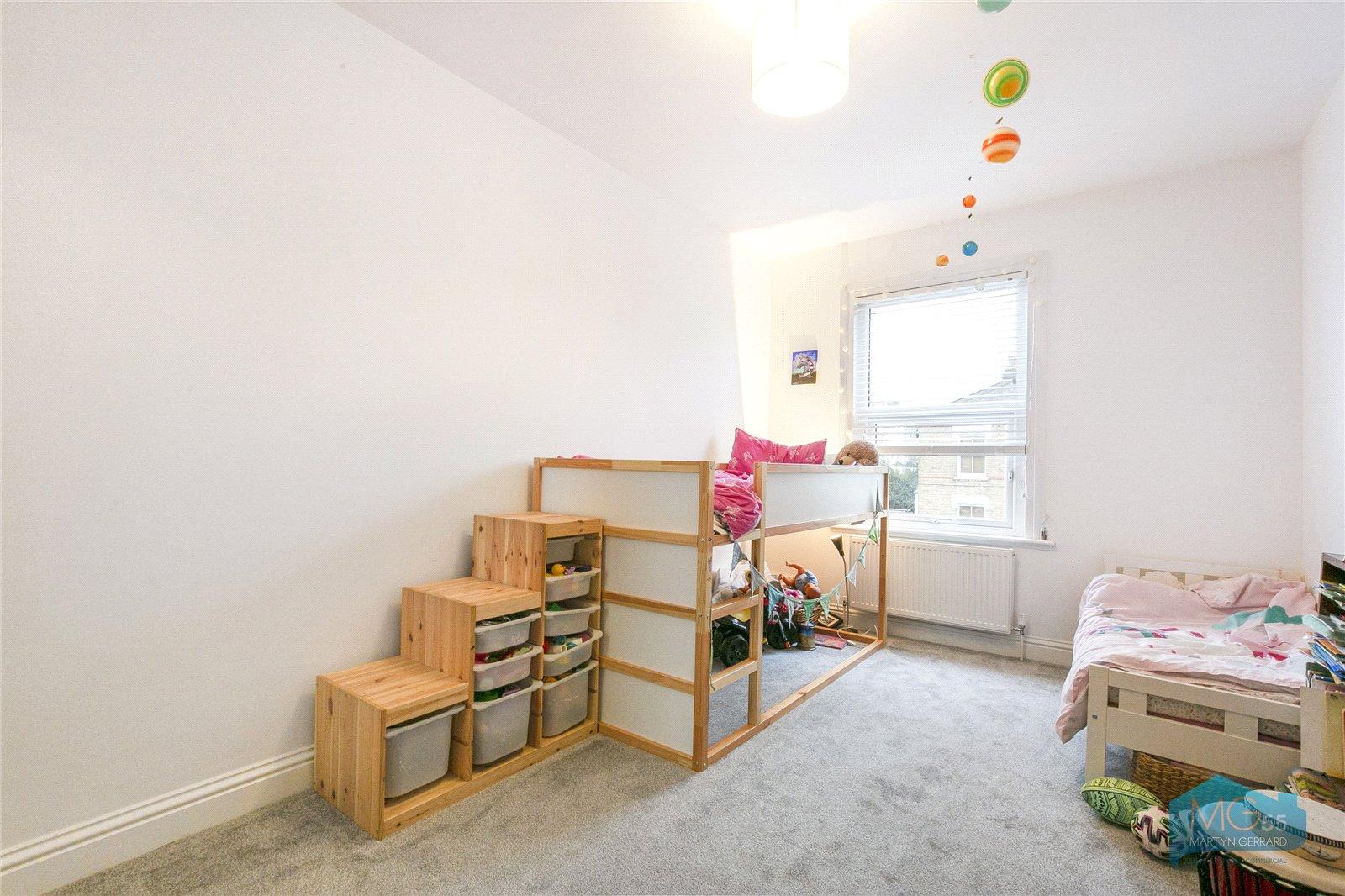 3 bedroom Maisonette to rent - Martyn Gerrard
