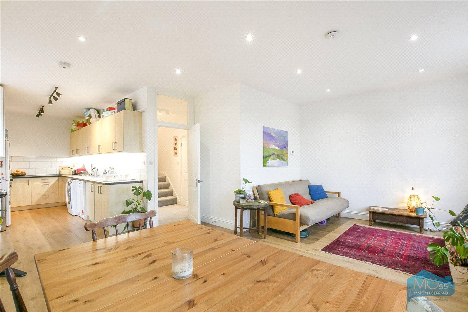 3 bedroom Maisonette to rent - Martyn Gerrard