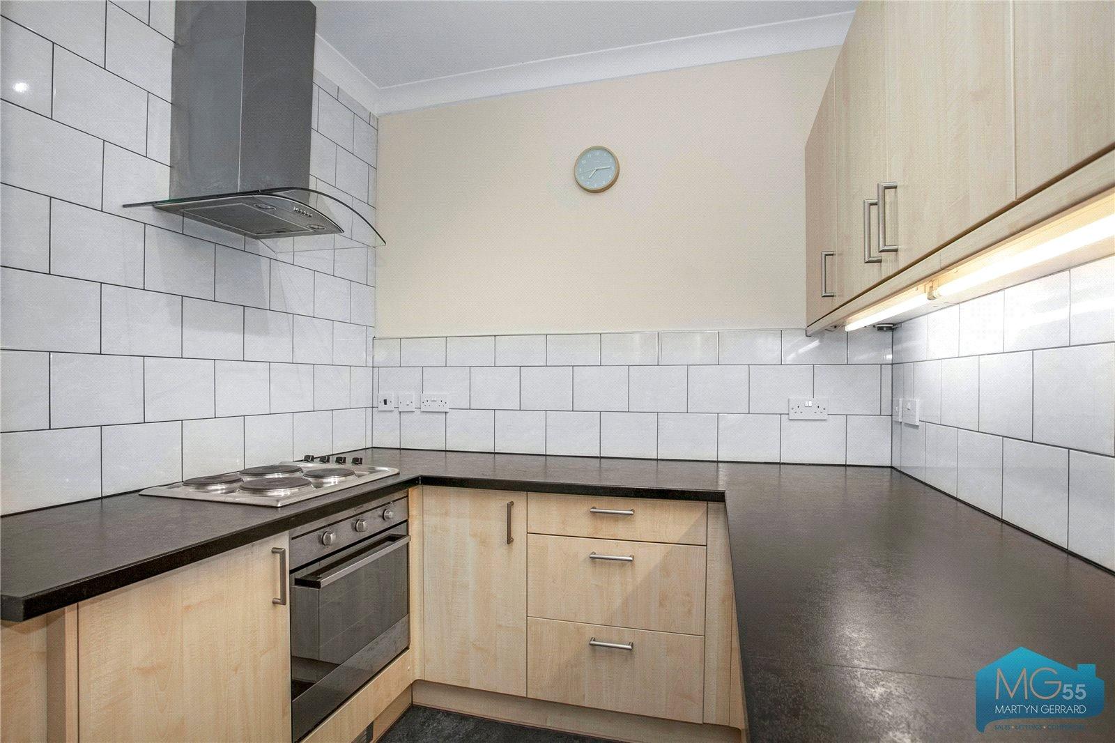 3 bedroom Maisonette to rent - Martyn Gerrard