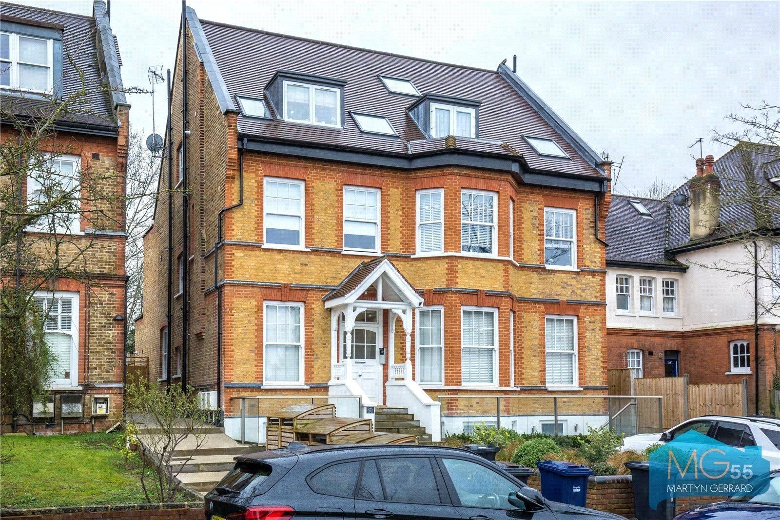2 bedroom Apartment to rent - Martyn Gerrard