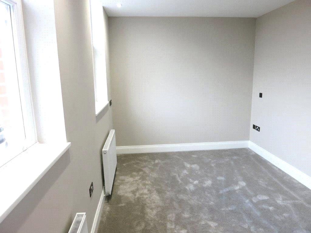 2 bedroom Apartment to rent - Martyn Gerrard