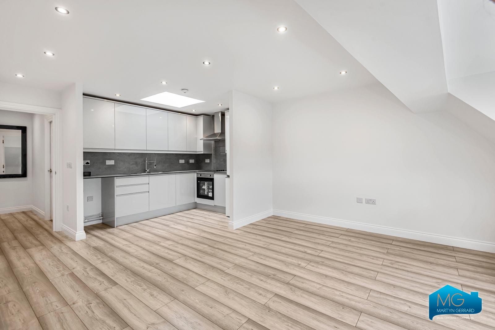 2 bedroom Apartment to rent - Martyn Gerrard