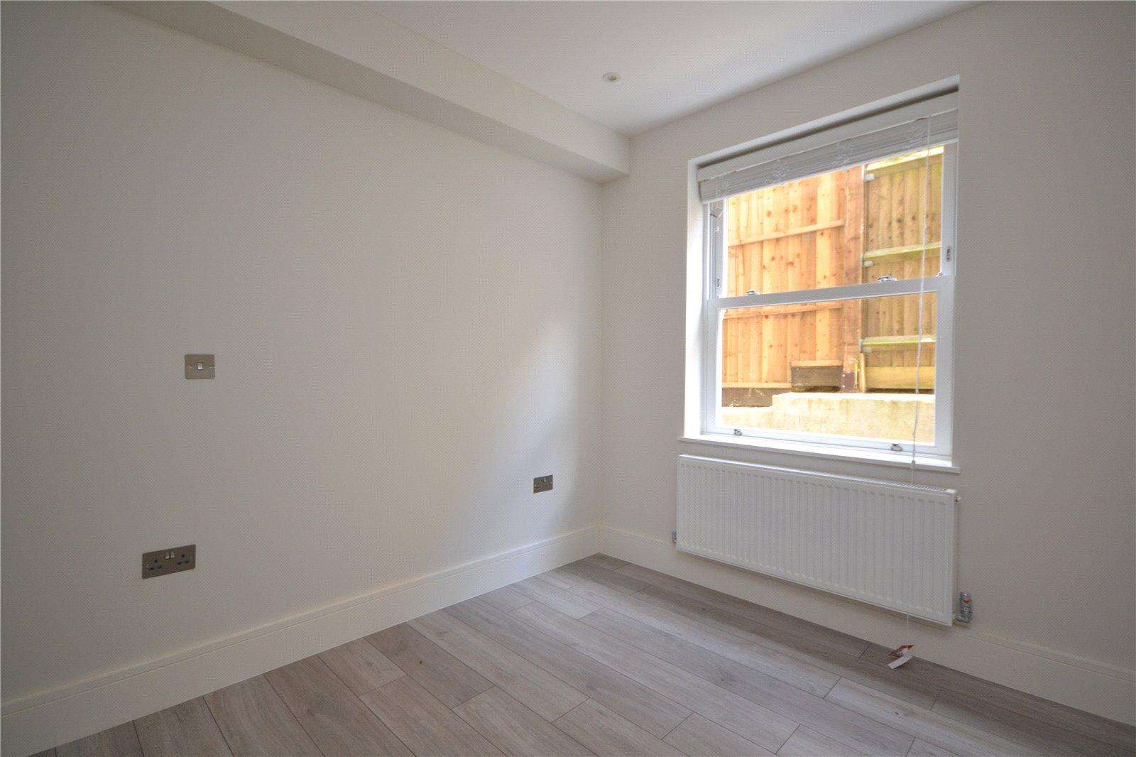 1 bedroom Ground Floor Flat to rent - Martyn Gerrard