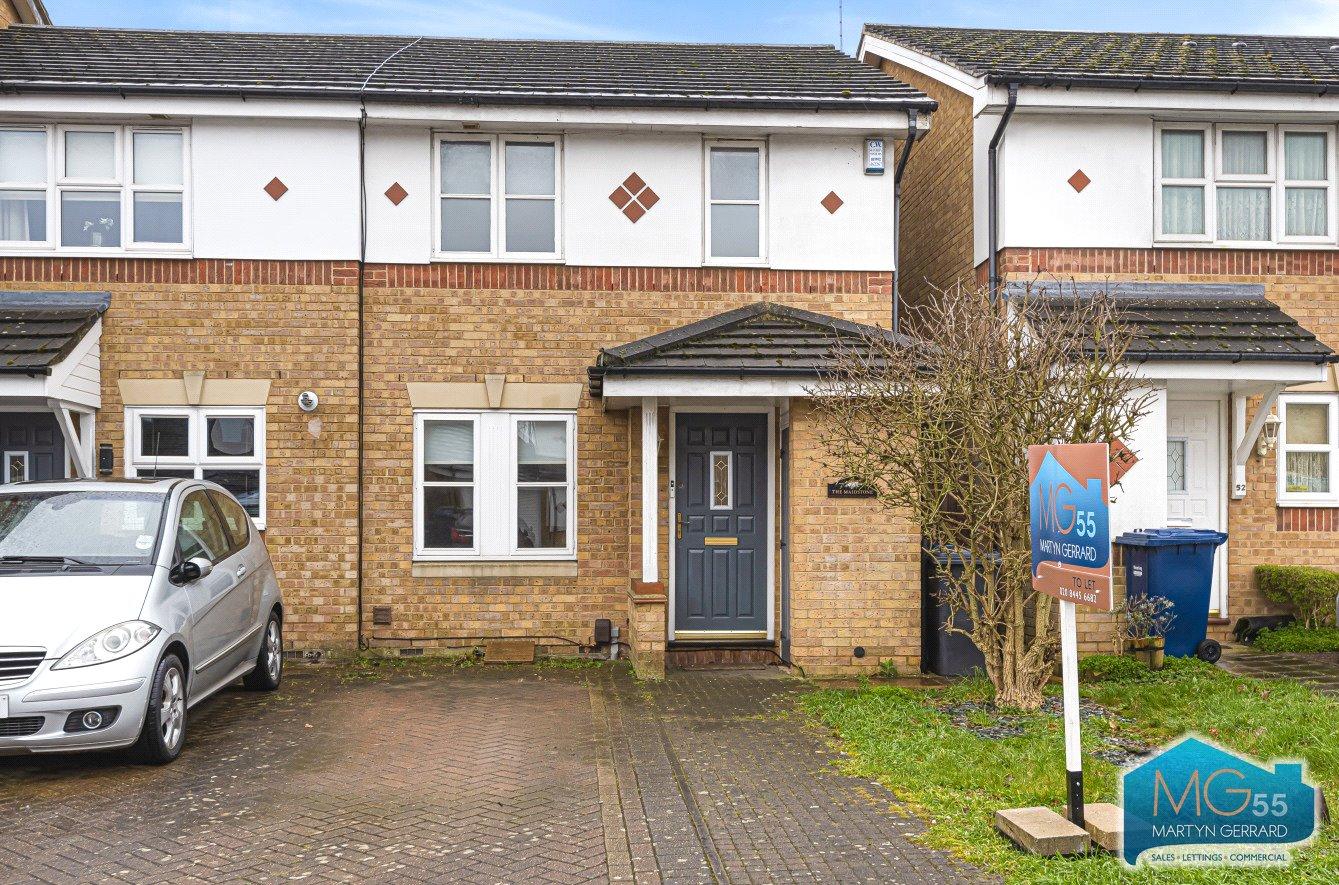 3 bedroom Semi-Detached House to rent - Martyn Gerrard