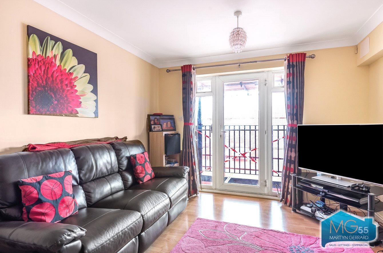 2 bedroom Apartment to rent - Martyn Gerrard