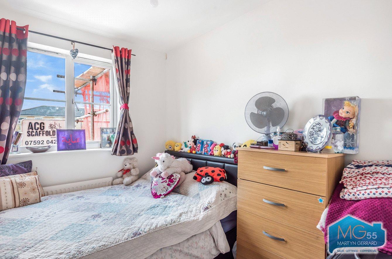 2 bedroom Apartment to rent - Martyn Gerrard