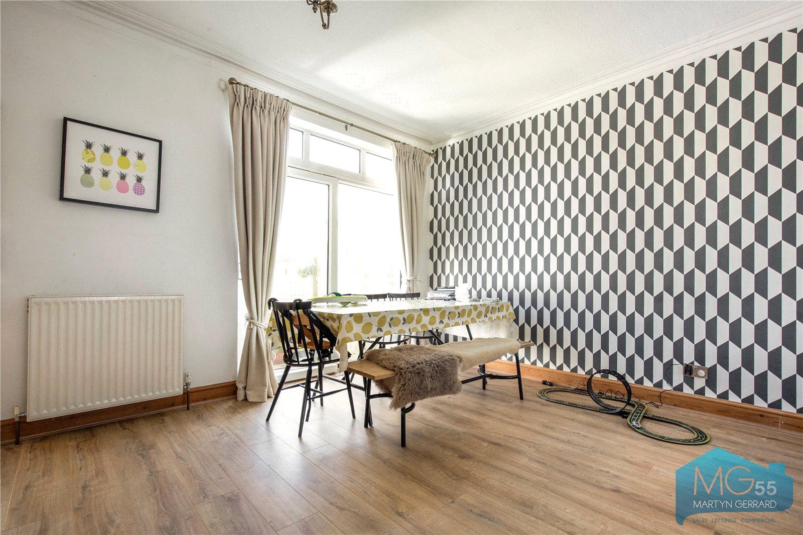 3 bedroom Terraced House to rent - Martyn Gerrard