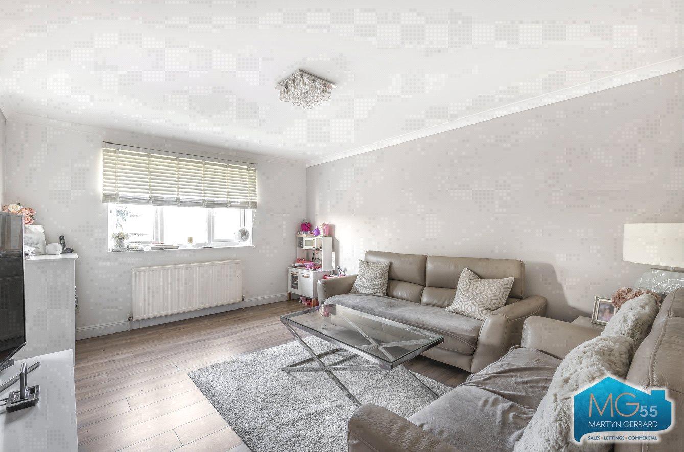 2 bedroom Apartment to rent - Martyn Gerrard