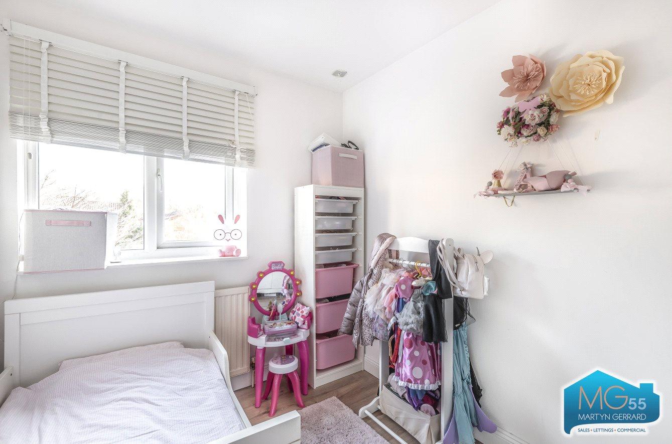 2 bedroom Apartment to rent - Martyn Gerrard