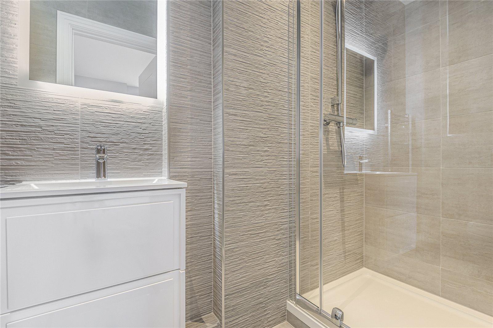 2 bedroom Apartment to rent - Martyn Gerrard