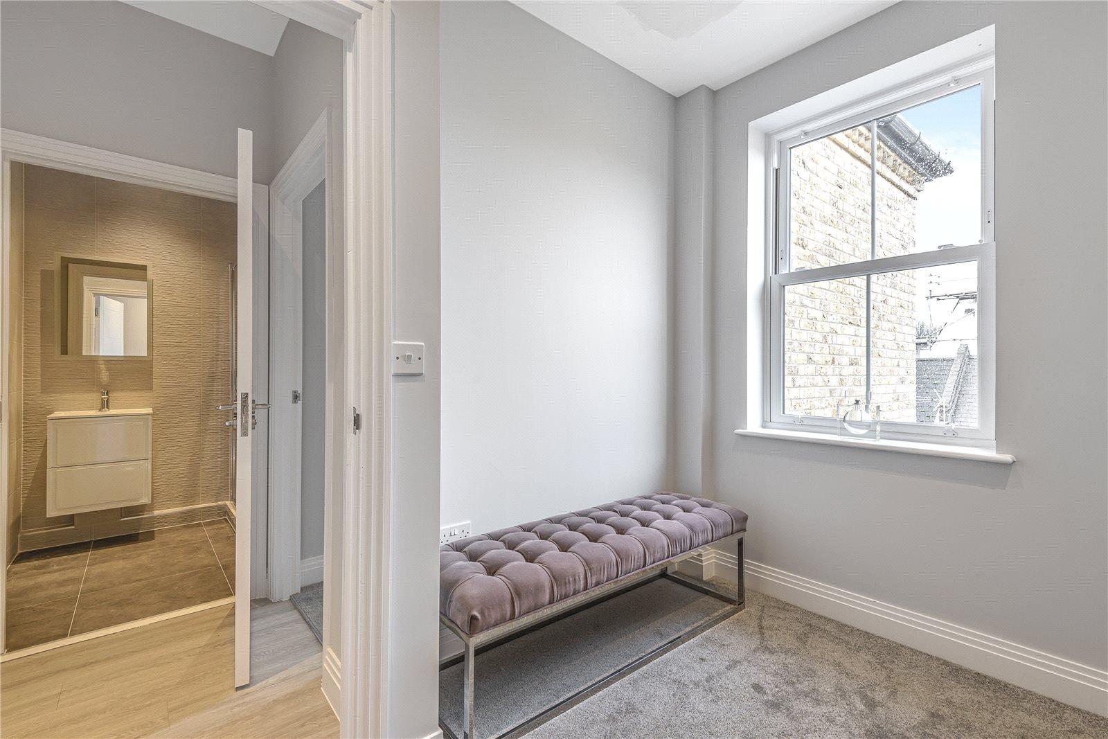2 bedroom Apartment to rent - Martyn Gerrard