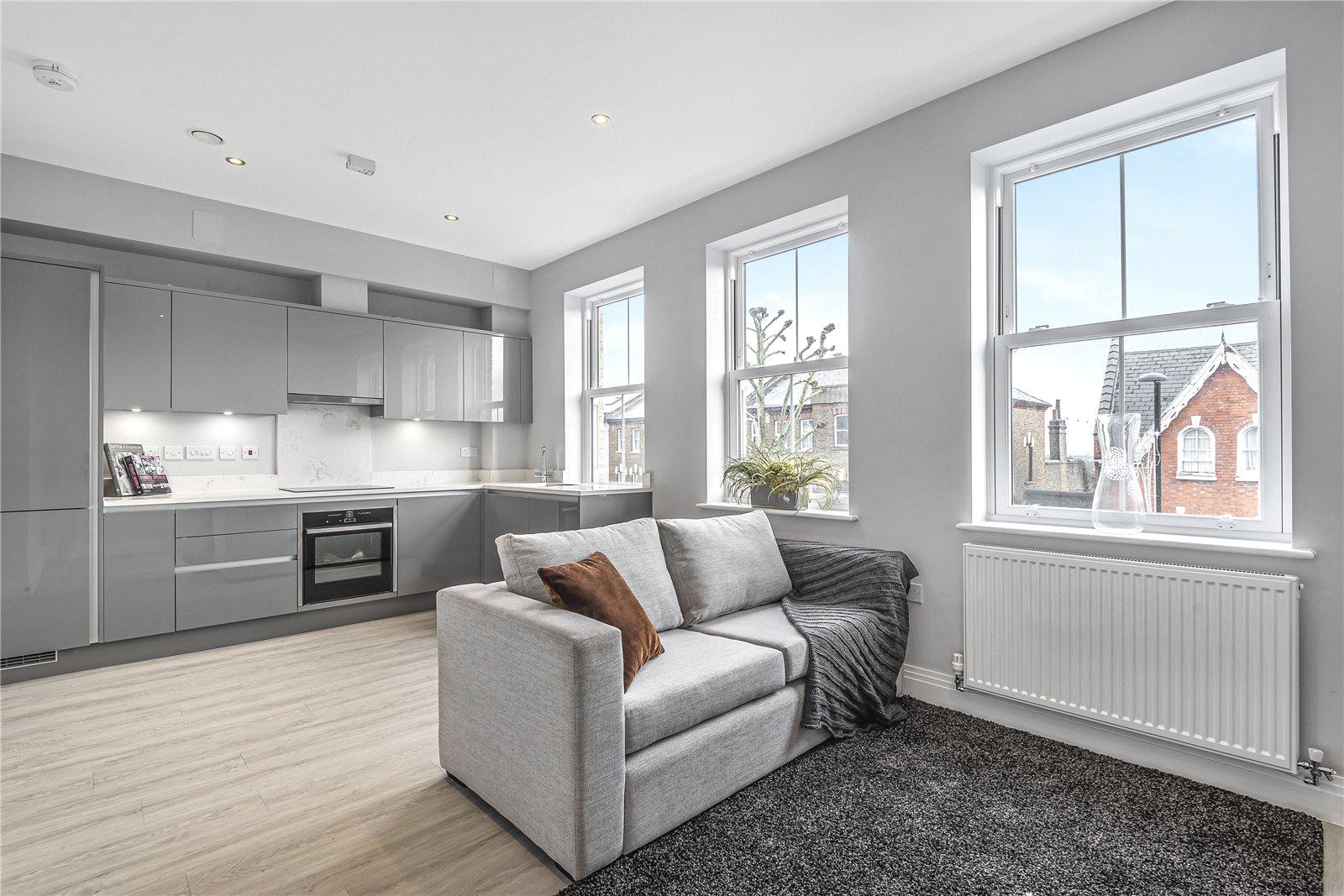 2 bedroom Apartment to rent - Martyn Gerrard