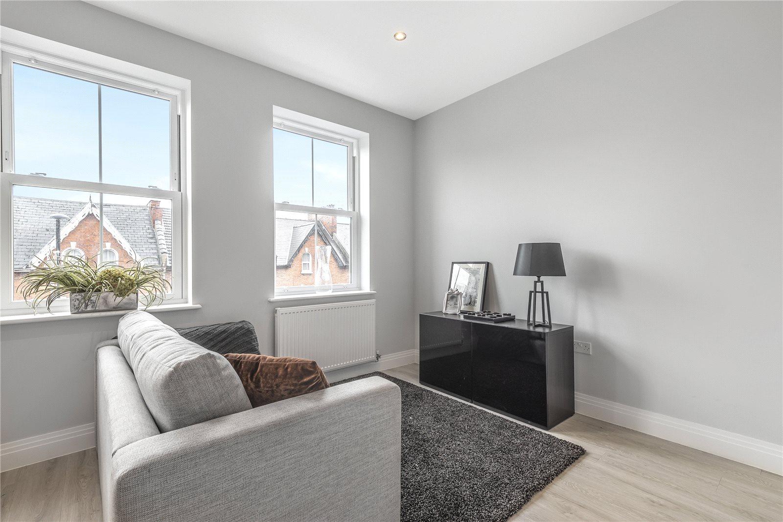 2 bedroom Apartment to rent - Martyn Gerrard
