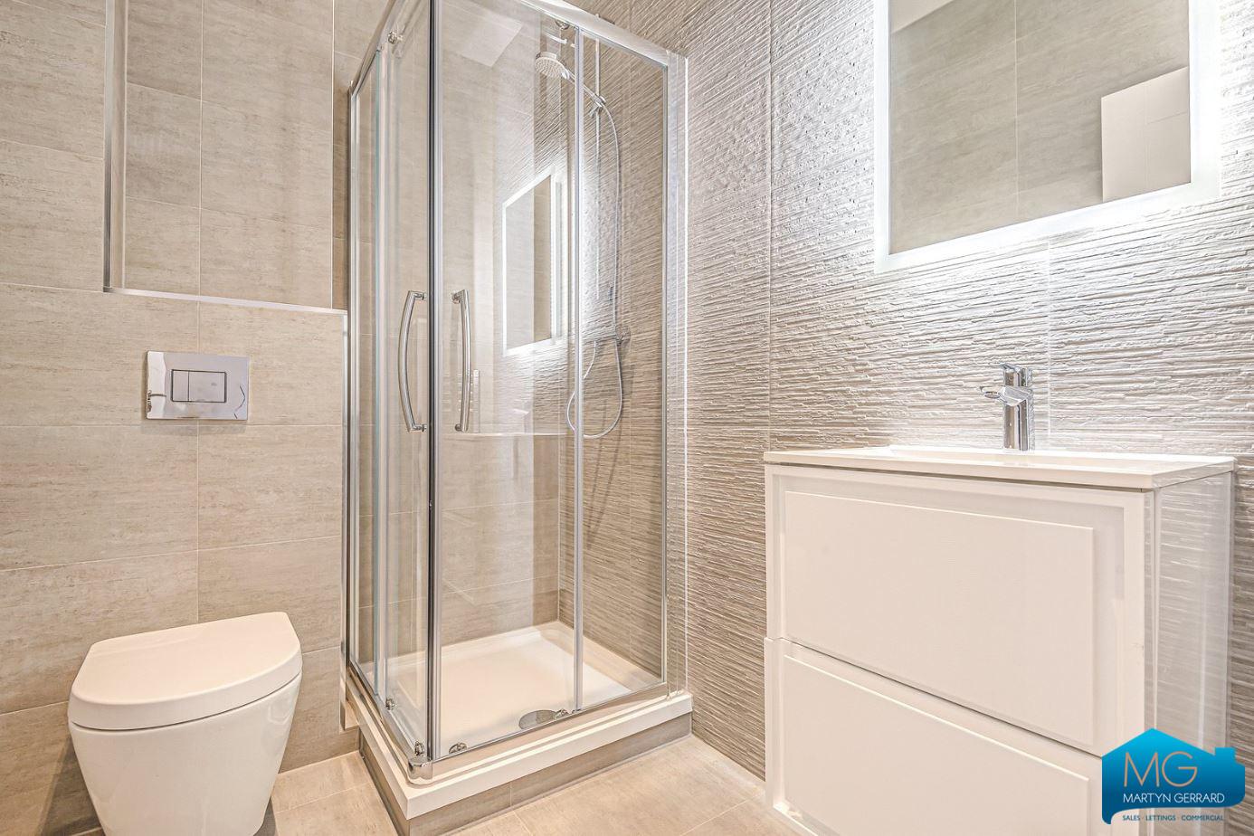 2 bedroom Apartment to rent - Martyn Gerrard