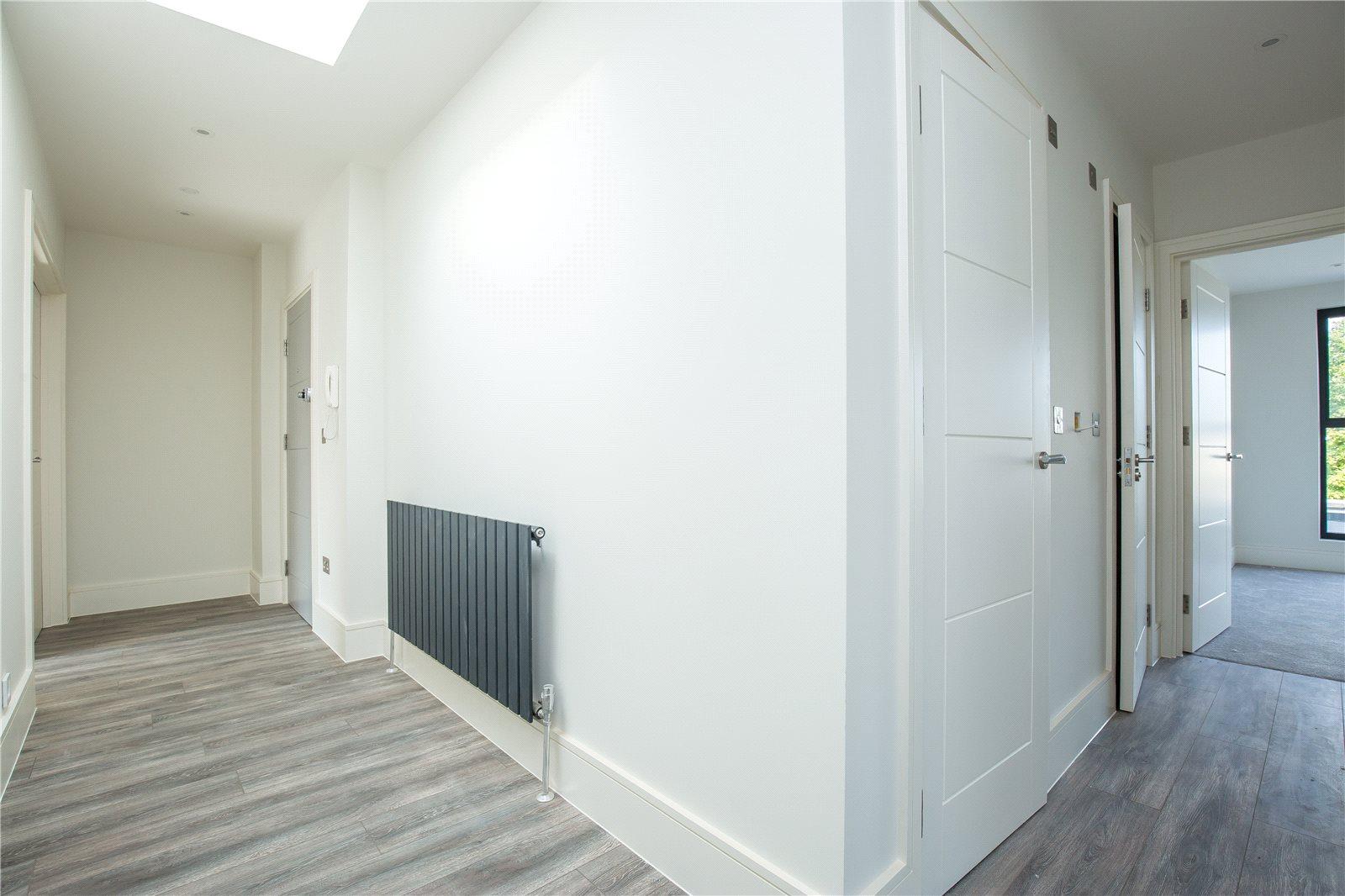 2 bedroom Apartment to rent - Martyn Gerrard