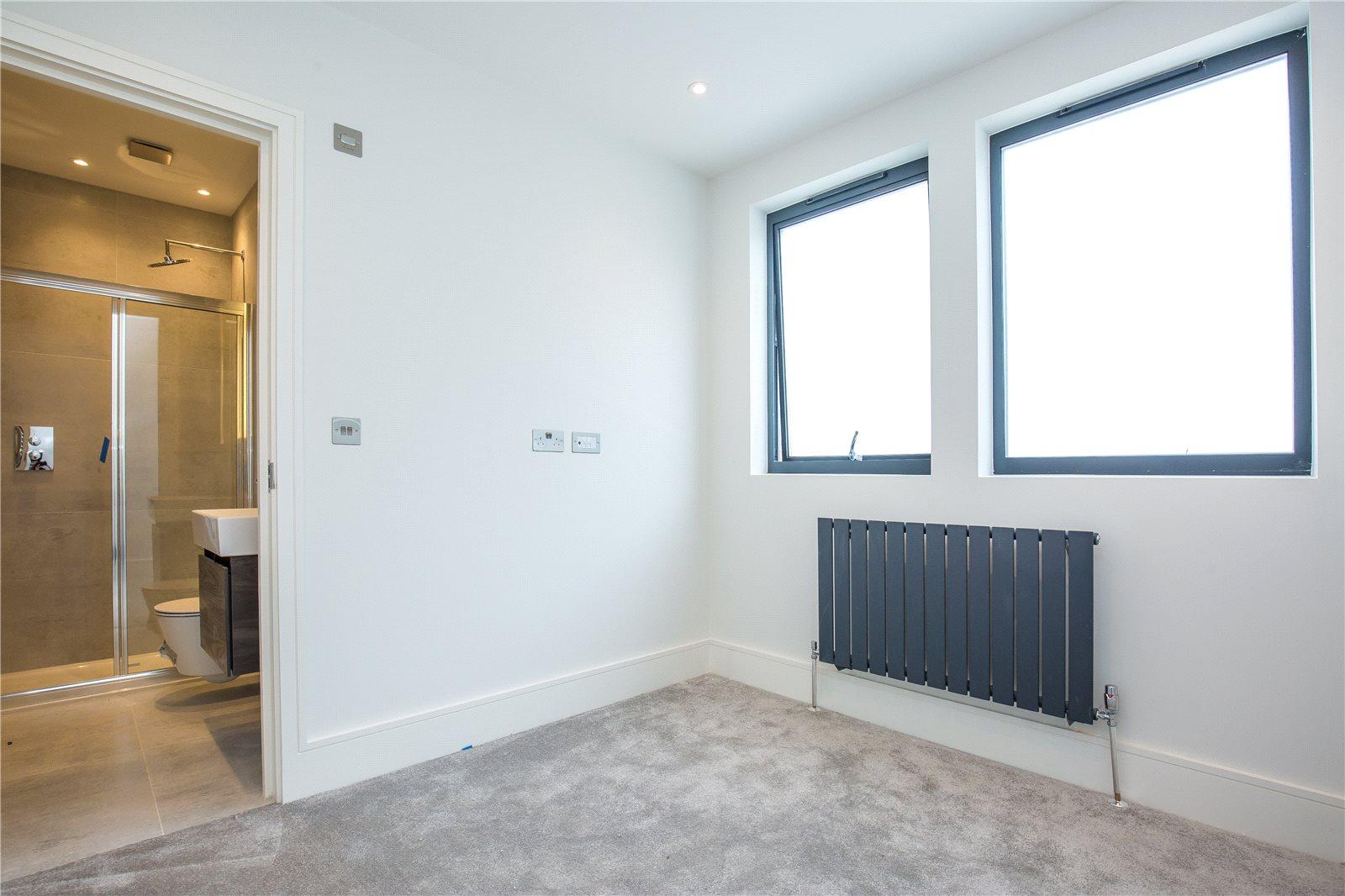 2 bedroom Apartment to rent - Martyn Gerrard