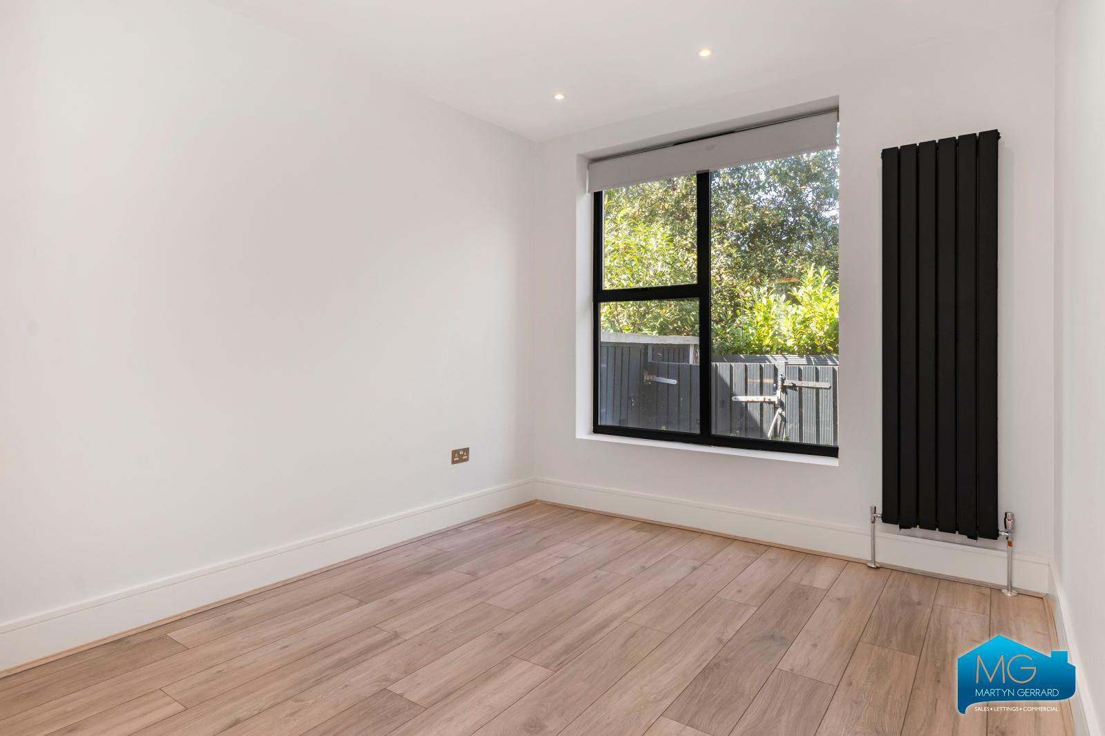 3 bedroom Ground Floor Flat to rent - Martyn Gerrard