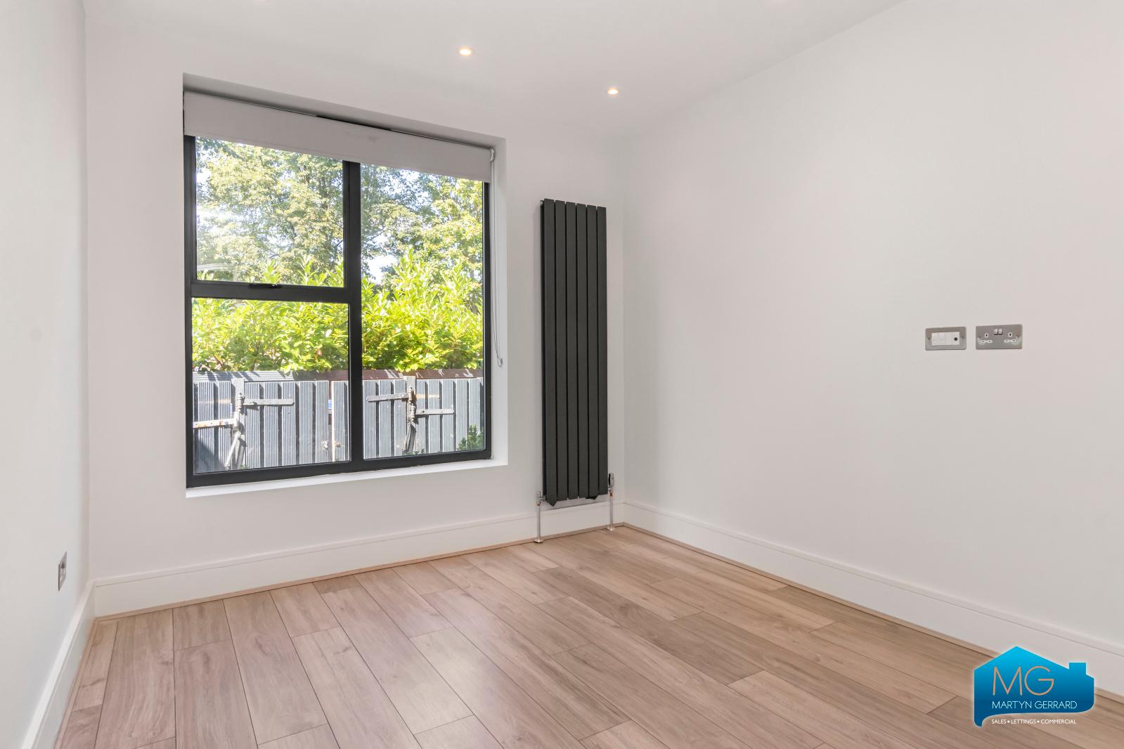 3 bedroom Ground Floor Flat to rent - Martyn Gerrard