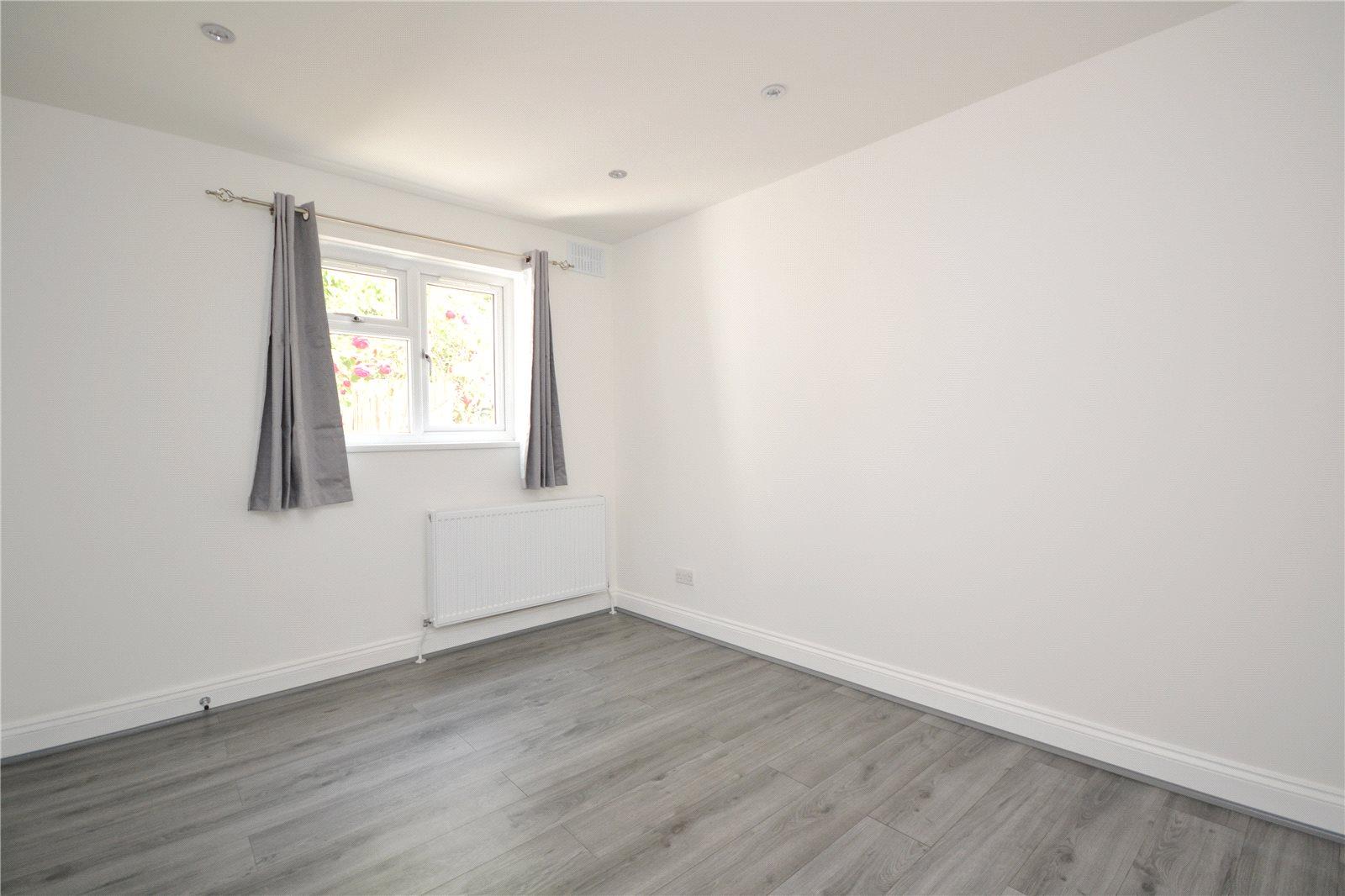 3 bedroom Ground Floor Flat to rent - Martyn Gerrard