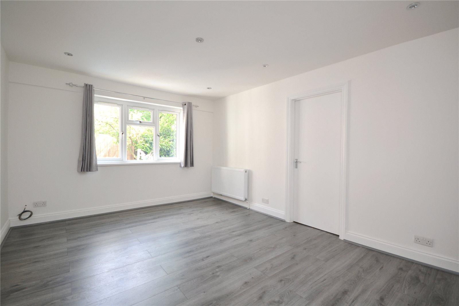 3 bedroom Ground Floor Flat to rent - Martyn Gerrard