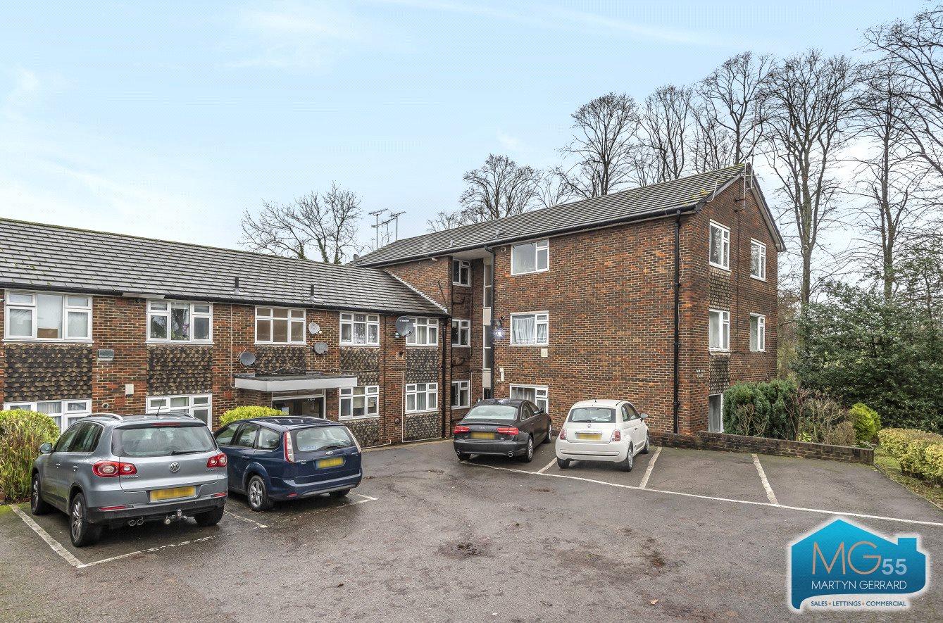 2 bedroom Ground Floor Flat to rent - Martyn Gerrard