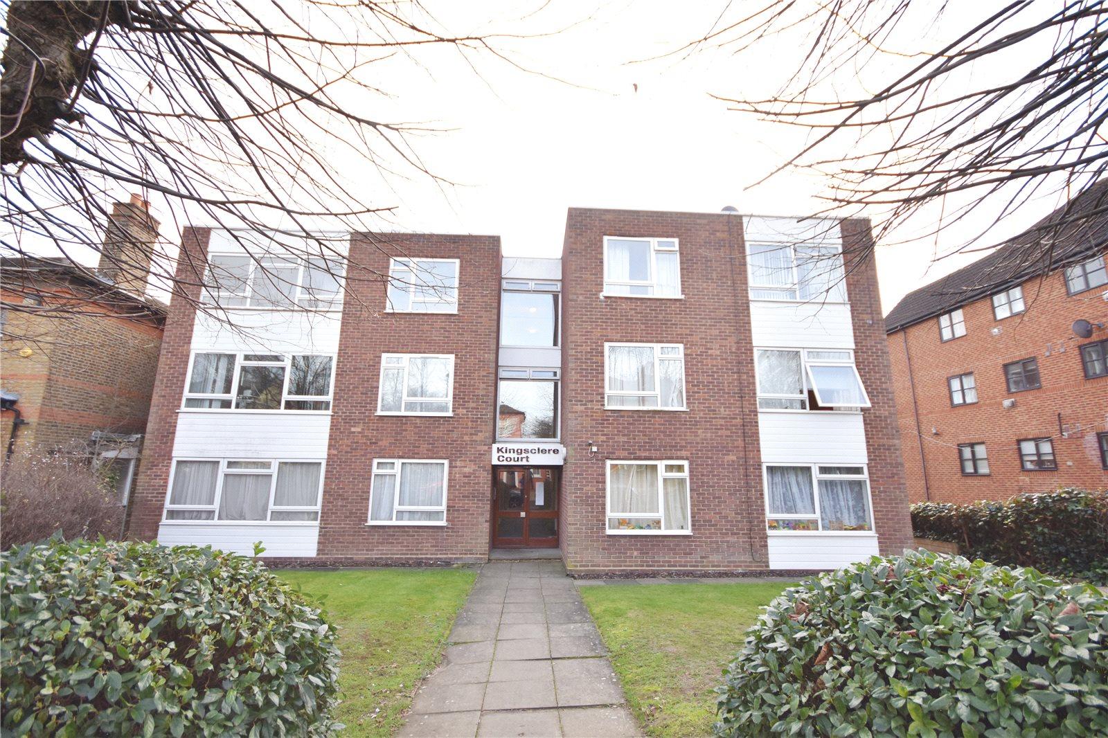 2 bedroom Ground Floor Flat to rent - Martyn Gerrard