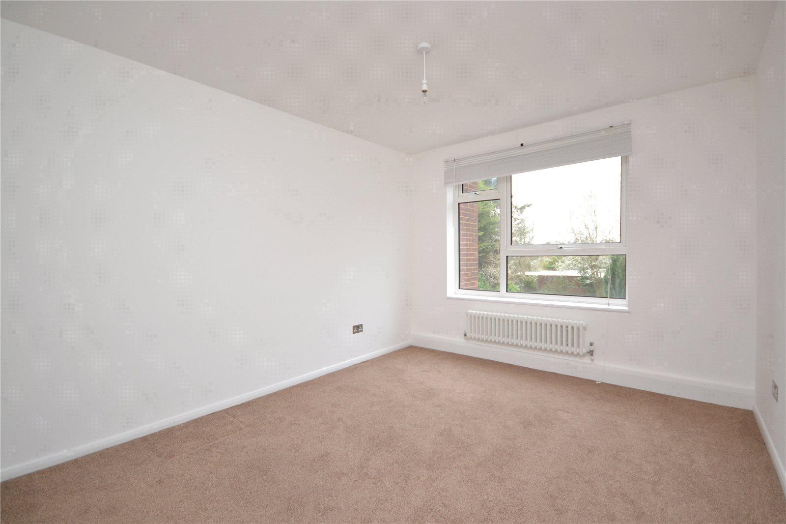 2 bedroom Ground Floor Flat to rent + ' - Martyn Gerrard