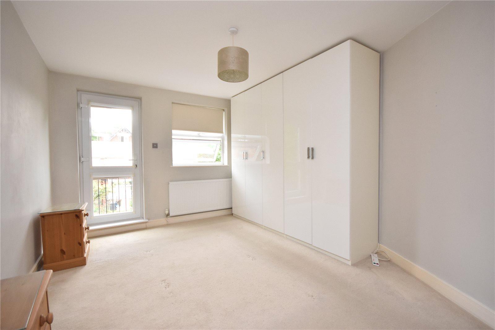 2 bedroom Apartment to rent - Martyn Gerrard
