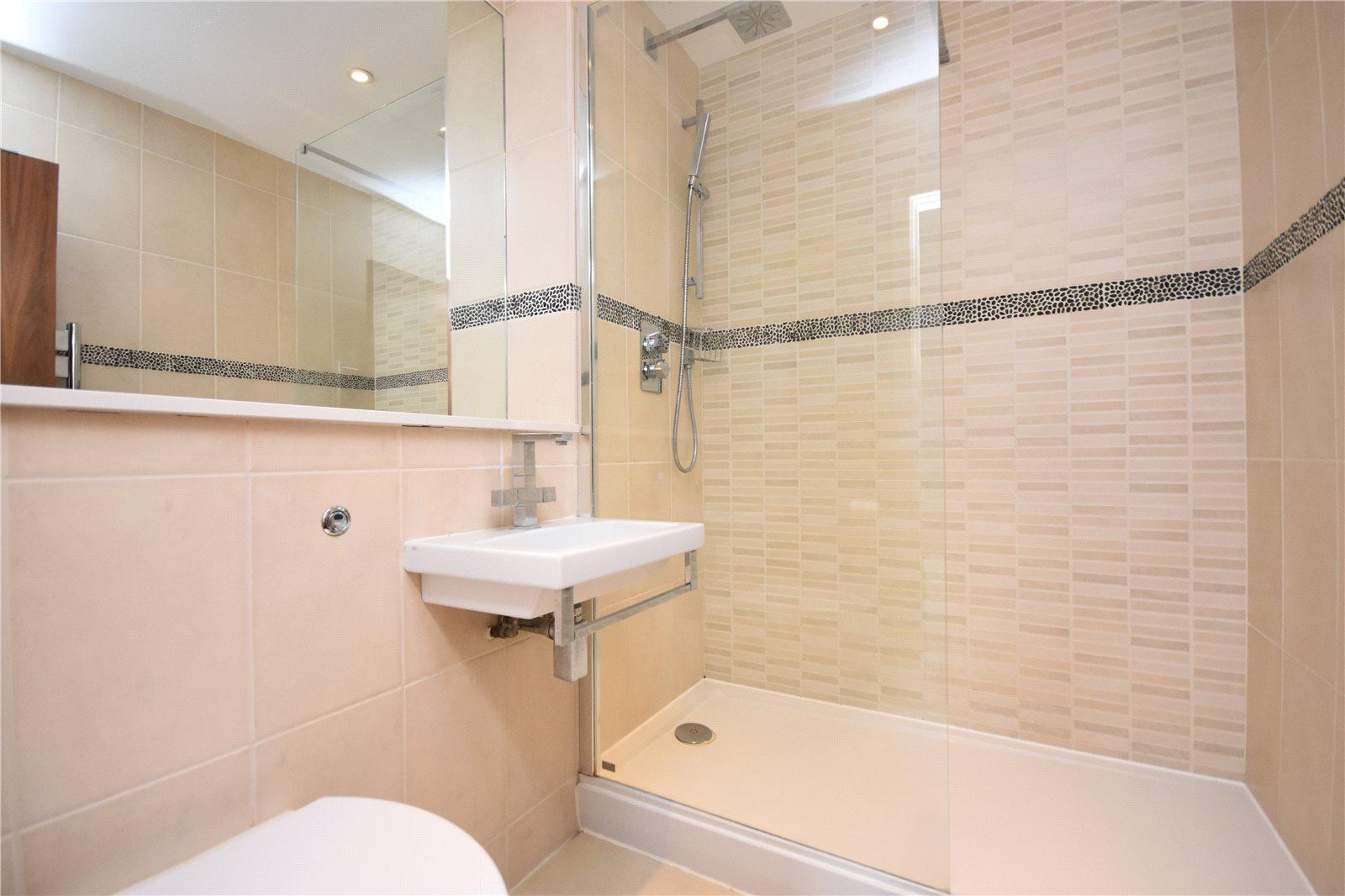 2 bedroom Apartment to rent - Martyn Gerrard