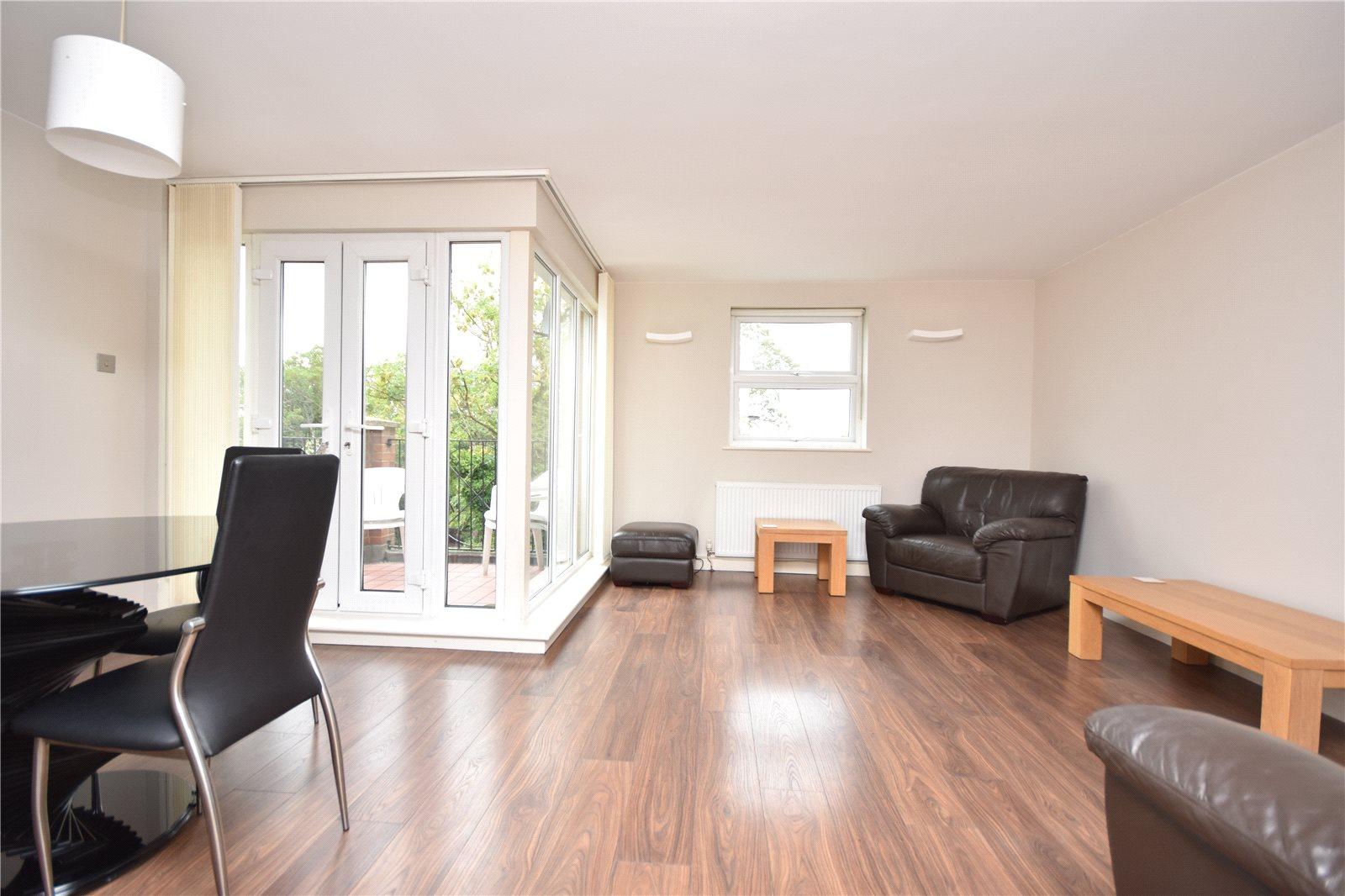2 bedroom Apartment to rent - Martyn Gerrard
