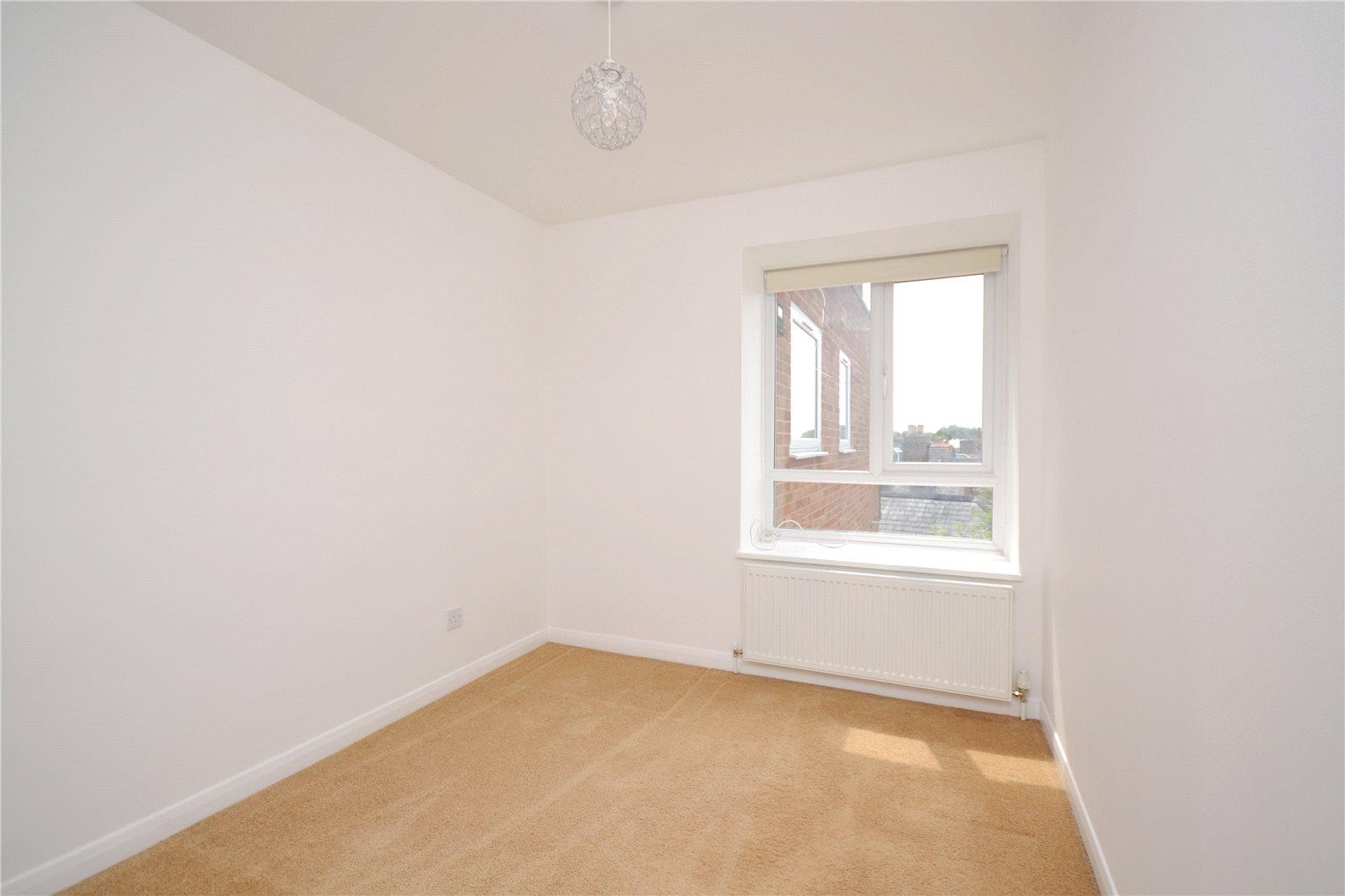 2 bedroom Apartment to rent - Martyn Gerrard