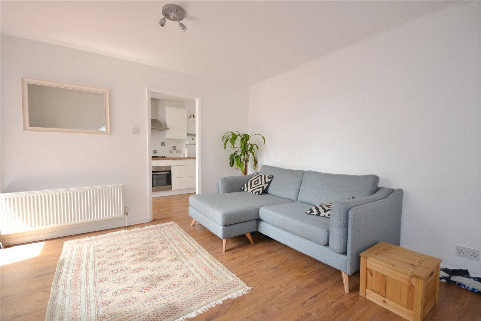 Nether Street, North Finchley, London, N12+ - Martyn Gerrard