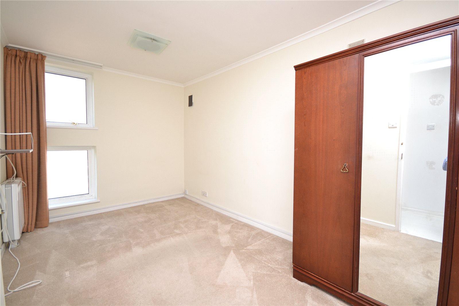 2 bedroom Apartment to rent - Martyn Gerrard