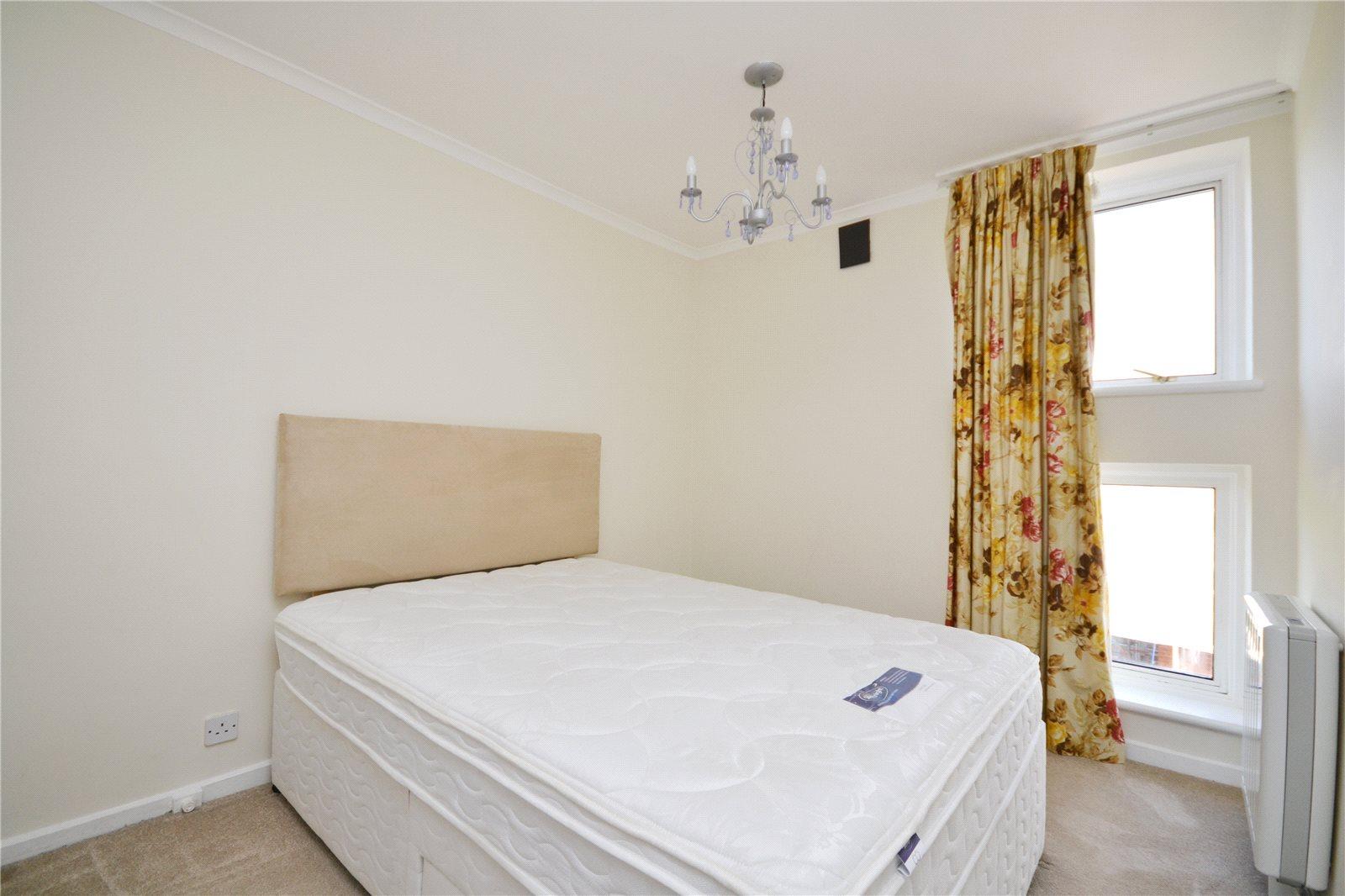 2 bedroom Apartment to rent - Martyn Gerrard