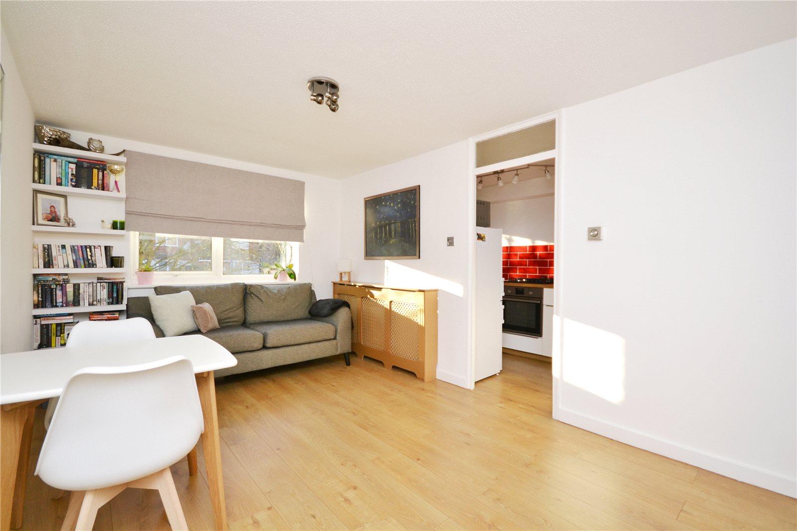 1 bedroom Apartment to rent - Martyn Gerrard